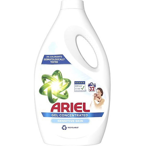 Ariel Sensitive Skin tekutý prací gel 16 dávek 1,76 l