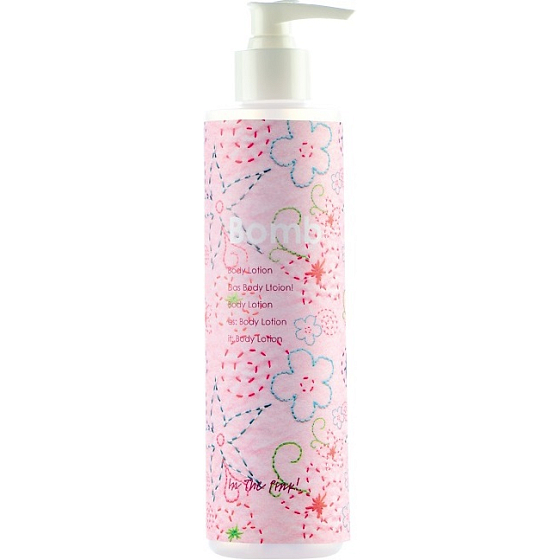 Bomb Cosmetics Różowe mleko do ciała z dozownikiem 300 ml