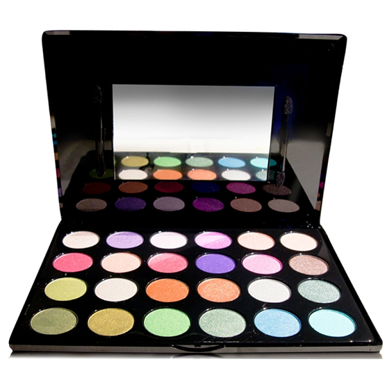 Be Chic! Playful Colors, paleta 24 očních stínů, 28 g