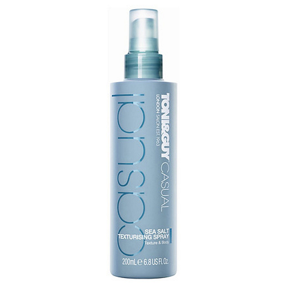 Toni&Guy Casual Sea Salt stylingový sprej s mořskou solí pro definici a tvar vlasů 200 ml