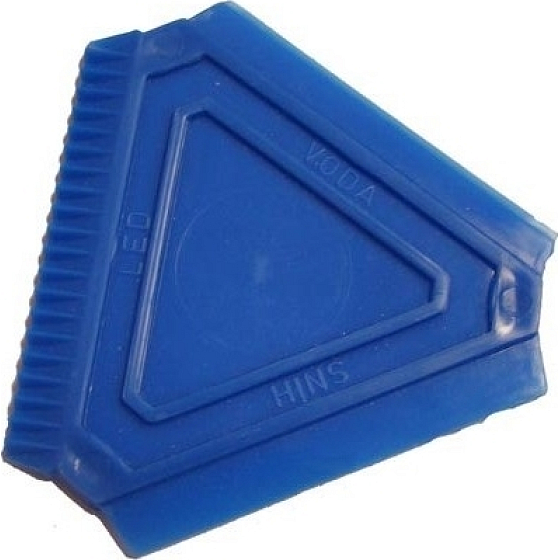 Autoškrabka trojúhelník malý 8 x 8 x 8 cm 1 kus