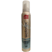 Wella Wellaflex Extra Strong Hold pianka do włosów o bardzo mocnym utrwaleniu 200 ml