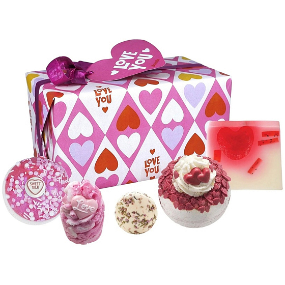 Bomb Cosmetics Love You - Kocham Cię, masłowy szpaler do kąpieli 50 g + masłowa kulka do kąpieli 50 g + musująca kula do kąpieli 160 g + glicerynowe mydło 100 g, kosmetyczny zestaw