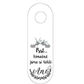 Bohemia Gifts Drewniana zawieszka na klamkę Psst, w końcu powiedzieliśmy tak 26 x 8 cm