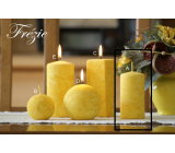 Lima Marmur Frézie pachnąca świeczka żółta wałek 50 x 100 mm 1 sztuka