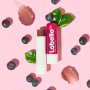 Labello Naturally Vegan Acai Berry & Shea Butter balzám na rty 4,8 g
