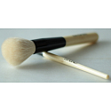 Be Chic! Professional White B 03 kosmetický štětec s přírodními kozími štětinami na tvářenku 15,7 cm