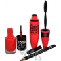 Maybelline Sexy Chic řasenka 9,6 ml + lak na nehty 7,5 ml + tužka na oči 2 g, kosmetická sada