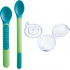 Mam Feeding Spoons & Cover 2 fázová krmící lžička s ochranným krytem různé barvy 6+ měsíců 1 sada