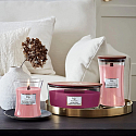 WoodWick Wild Berry & Beets - Lesní ovoce a řepa vonná svíčka s dřevěným širokým knotem a víčkem loď 453 g