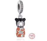 Charm Sterlingové stříbro 925 Japonská panenka Kokeshi v hnědo-oranžovém kimonu - japonská elegance, přívěsek na náramek cestování