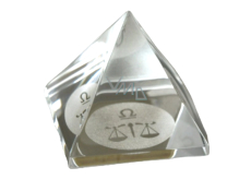 Kryształowe szkło Pyramida czarne, Wagi oznaczają zodiak