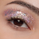 Essence Multichrome Flakes topper na oční stíny s multichromatickými částicemi 02 Cosmic Feelings 2 g