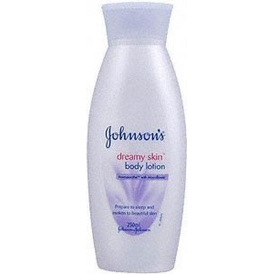Johnsons Dreamy Skin tělové mléko s relaxační vůní pro lepší spánek 250 ml