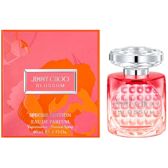 Parfémovaná voda Jimmy Choo Blossom Special Edition 2025 pro ženy, 60 ml. Květinová a ovocná vůně s dotekem elegance, která je ideální pro ženy, které hledají svěží a luxusní parfém pro každodenní nošení.