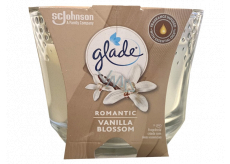 Glade Maxi Romantic Vanilla Blossom z aromatem waniliowego kwiatu świeca zapachowa w szkle, czas palenia do 52 godzin 224 g
