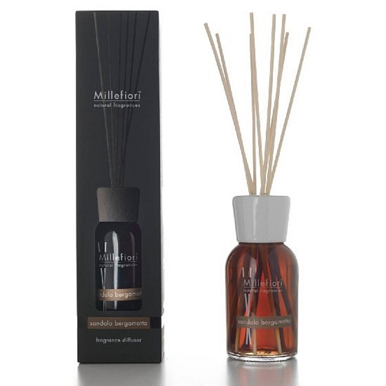 Millefiori Milano Natural Sandalo Bergamotto - Drewno sandałowe i Bergamot Dyfuzor 250 ml + 8 patyczków o długości 30 cm do średnich przestrzeni, wytrzymuje minimum 3 miesiące