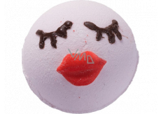 Bomb Cosmetics Dej mi pusu - Truth Or Bare Musująca kula do kąpieli 160 g