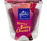 Glade Merry Berry Cheers z zapachem świątecznego wina i leśnych owoców w szkle, czas palenia do 38 godzin 129 g