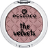 Essence The Velvets Eyeshadow oční stíny 08 Coral Me Maybe 3 g