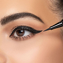 Artdeco Long Lasting Liquid Liner tekutá oční linka 08 Green Line 1,5 ml