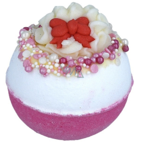 Bomb Cosmetics Saténová stuha - Scarlet Ribbons šumivý balistik do koupele 160 g