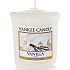 Yankee Candle Vanilla - Vanilka vonná svíčka votivní 49 g