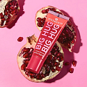 Essence SAY IT WITH JUICY błyszczyk do ust jumbo BIG HUG juicy bomb 01 Poppin' Pomegranate, 30 ml